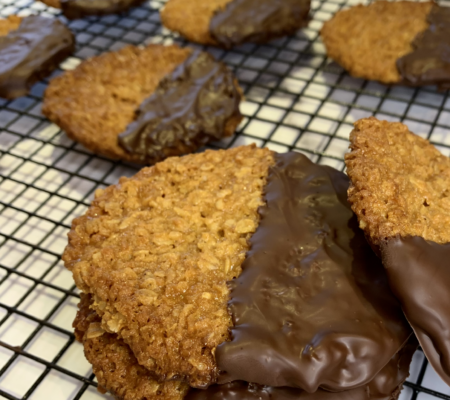 Low FODMAP Chocolate Dipped ANZAC Biscuits...